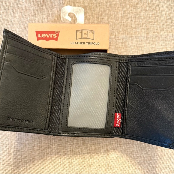 LEVI'S, MENS BLACK TRI FOLD MEN'S WALLET, RFID PROTECTION - Picture 2 of 10